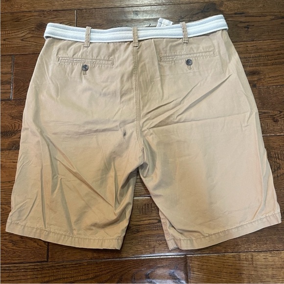 Express Size 32 Tan/Khaki Shorts with a white Belt. - Picture 2 of 3